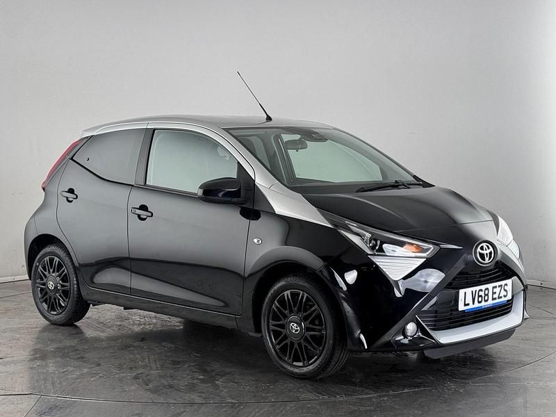 Black Used 2018 Toyota Aygo X-clusiv Hatchback | £7,950 (Fair price) - Image 1/3