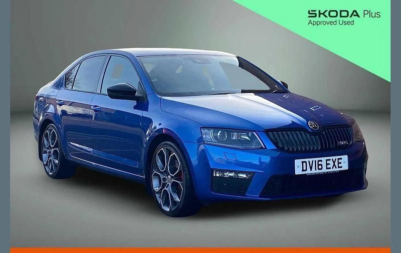 Race blue metallic Used 2016 Skoda Octavia vRS Hatchback | £11,200 (Fair price) - Image 1/4