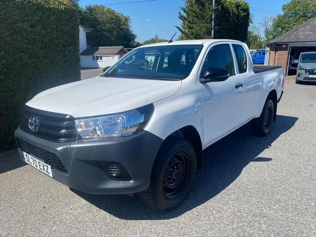 Used Toyota HiLux Active 2020 White Pickup
