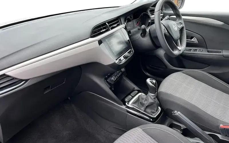 Używany Vauxhall Corsa Design Edition 75 KM (55 kW) 2022 Biały Hatchback