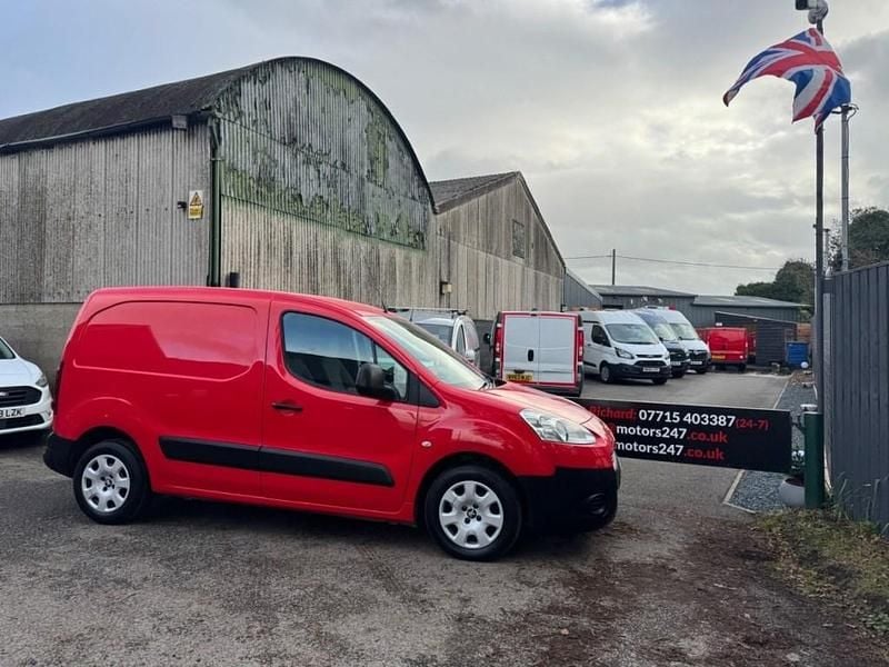 Used Peugeot Partner S 2012 Red MPV