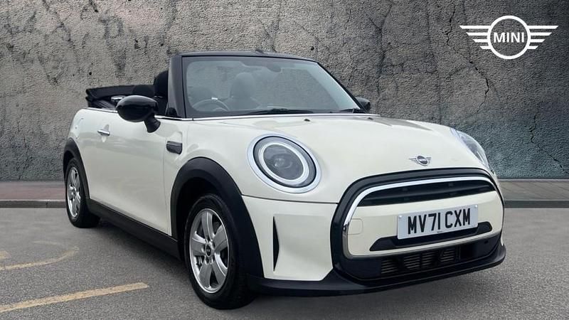 White Used 2021 Mini Cooper Classic Hatchback | £16,830 (Good price) - Image 1/4