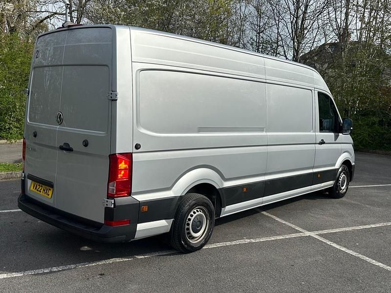 Usado VW Crafter Trendline 140 HP (102 kW) 2022 Prateado Van