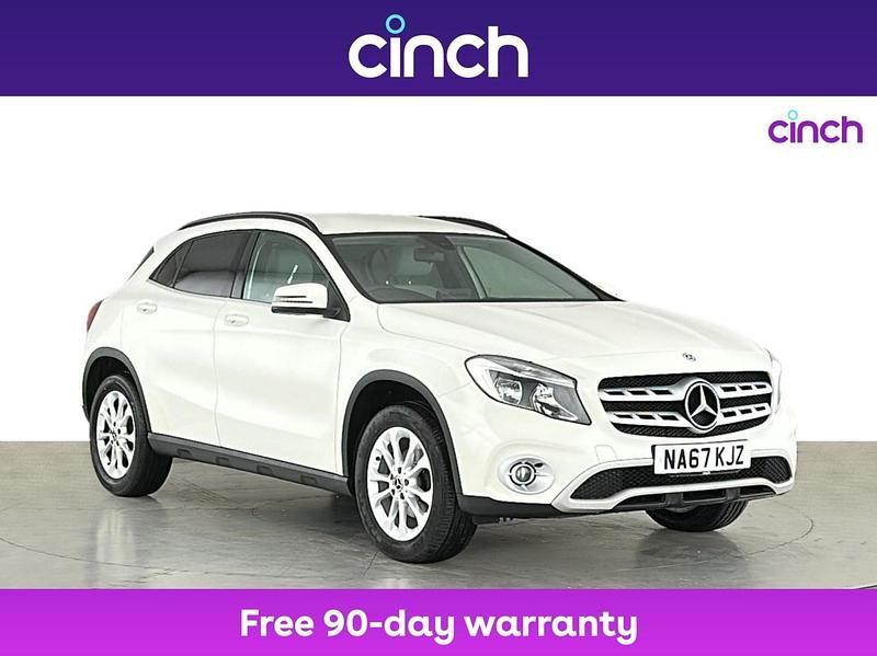White Used 2017 Mercedes GLA200 SE SUV | £12,499 (Fair price) - Image 1/3