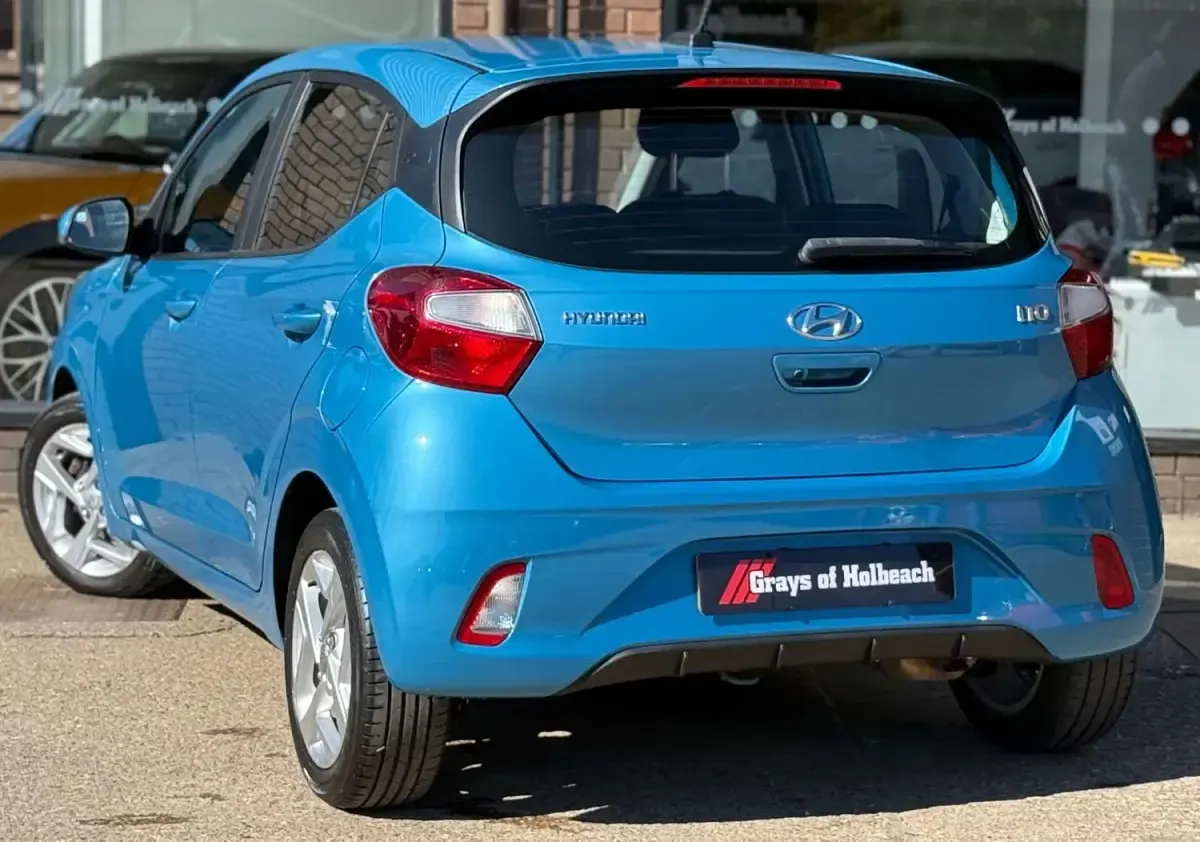 Begagnad Hyundai i10 SE 84 HK (61 kW) 2020 Turkos Halvkombi