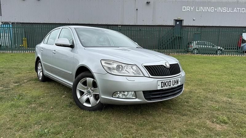 Silver Used 2010 Skoda Octavia Elegance Hatchback | £2,695 (Fair price) - Image 1/4