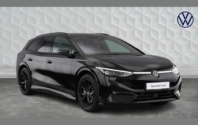 Black Used 2025 VW ID.7 Pro Estate | £42,667 (Good price) - Image 1/4