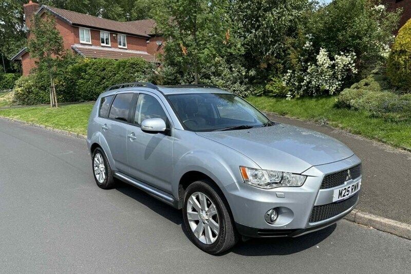 Used 2011 Mitsubishi Outlander SUV | £5,795 (Fair price) - Image 1/1