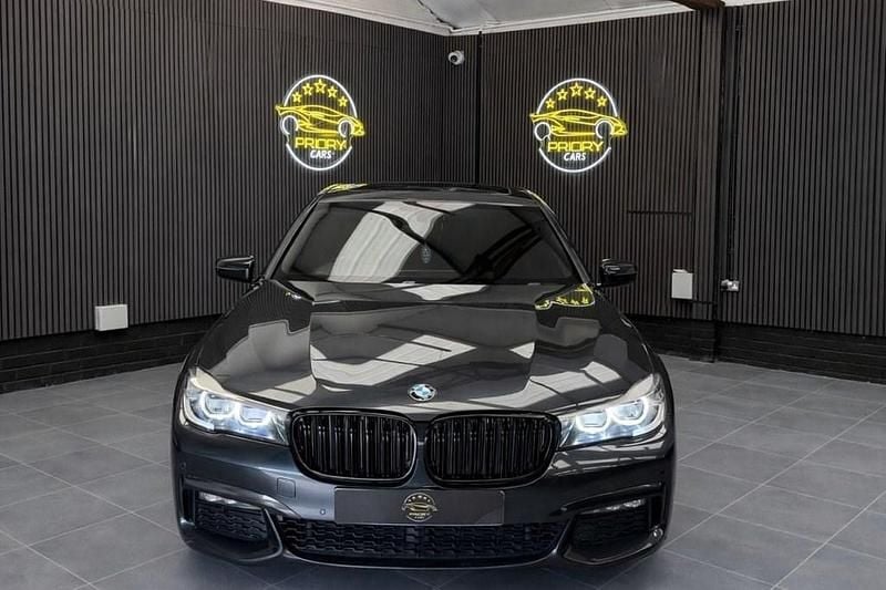 Begagnad BMW 740 M Sport 2018 Grå Sedan