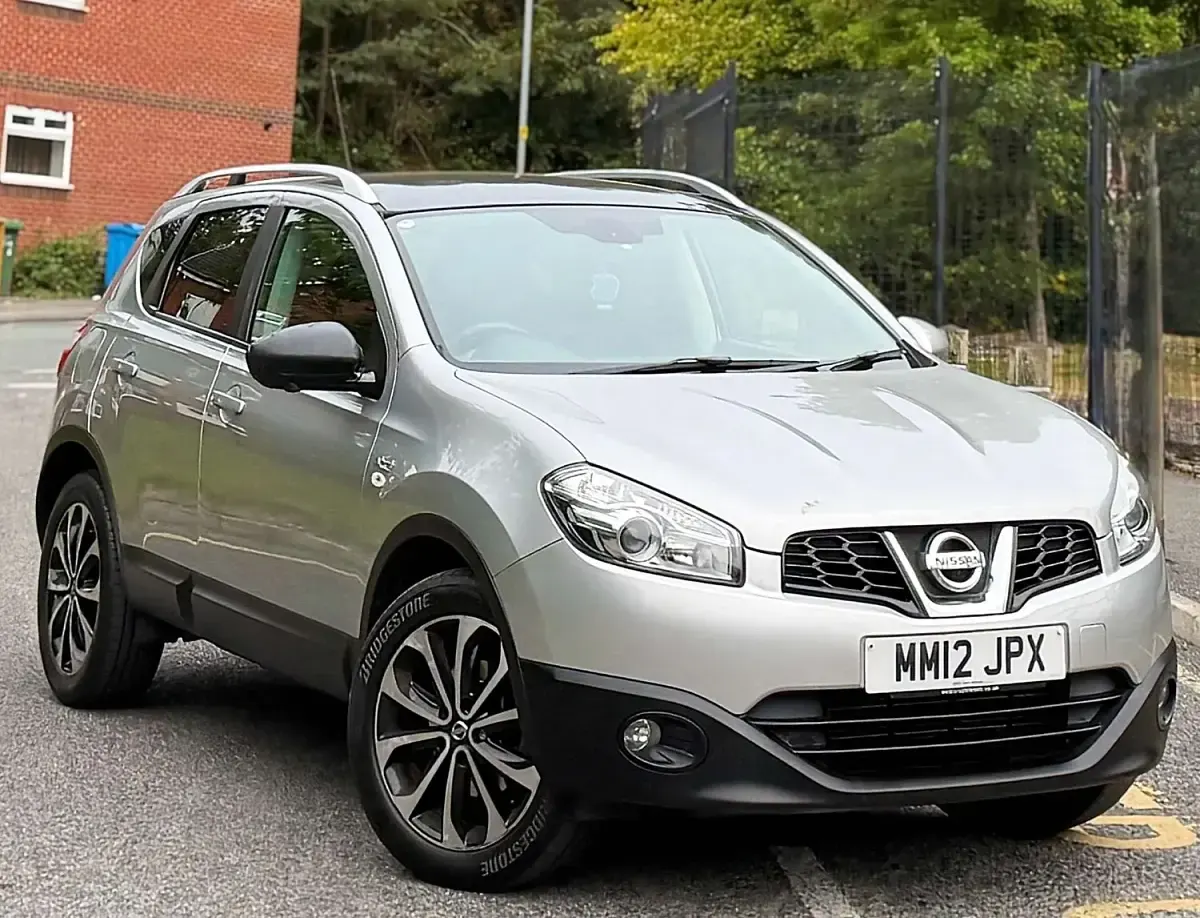 Used Nissan Qashqai N-TEC 110 HP (80 kW) 2012 Silver SUV