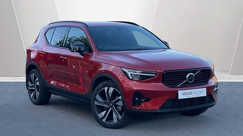 Red Used 2025 Volvo XC40 Plus SUV | £32,995 (Fair price) - Image 1/4