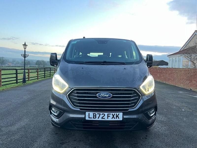 Used Ford Tourneo Titanium 130 HP (95 kW) 2022 Grey MPV