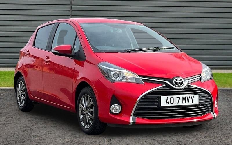 Used Toyota Yaris 99 HP (72 kW) 2016 Hatchback
