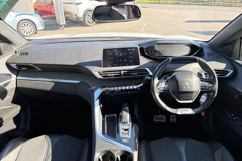 Used Peugeot 3008 GT-line 163 HP (119 kW) 2018 White SUV