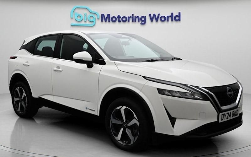 Used Nissan Qashqai Acenta Premium 190 HP (139 kW) 2023 White SUV