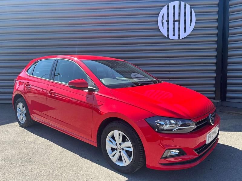 Used VW Polo SE 80 HP (58 kW) 2019 Red Hatchback