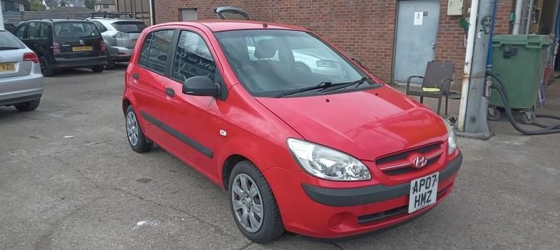 Used Hyundai Getz 62 HP (45 kW) 2007 Red Hatchback
