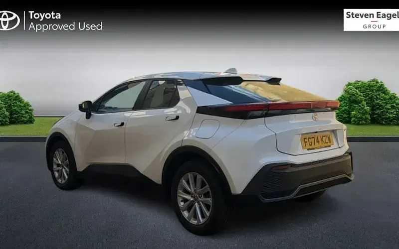Usado Toyota C-HR 140 HP (102 kW) 2026 SUV