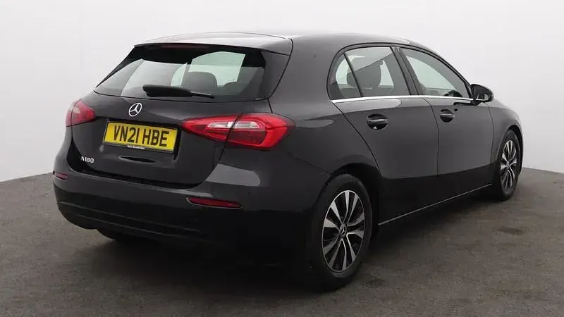 Used Mercedes A180 SE 136 HP (100 kW) 2021 Black Hatchback