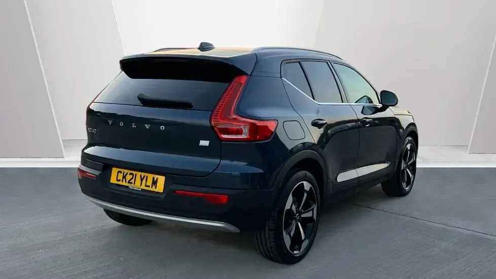 Used Volvo XC40 Inscription 262 HP (192 kW) 2021 Denim blue SUV
