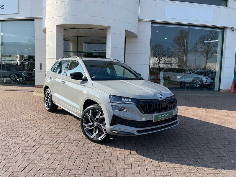 Used 2024 Skoda Karoq SportLine SUV | £29,990 (Fair price) - Image 1/4