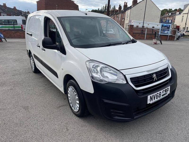 White Used 2019 Peugeot Partner S MPV | £3,995 (Super price) - Image 1/4