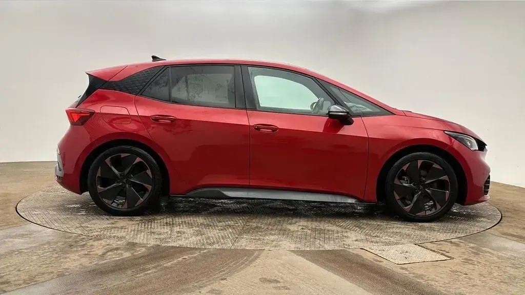 Second-hand Cupra Born e-Boost 169 kW (230 CP) 2023 Roșu Hatchback