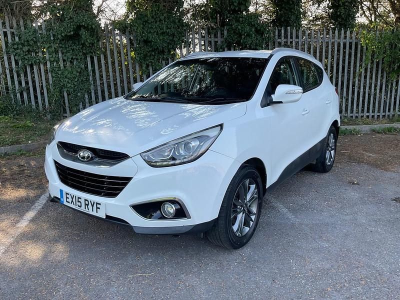 White Used 2015 Hyundai ix35 SE SUV | £4,195 (Fair price) - Image 1/4