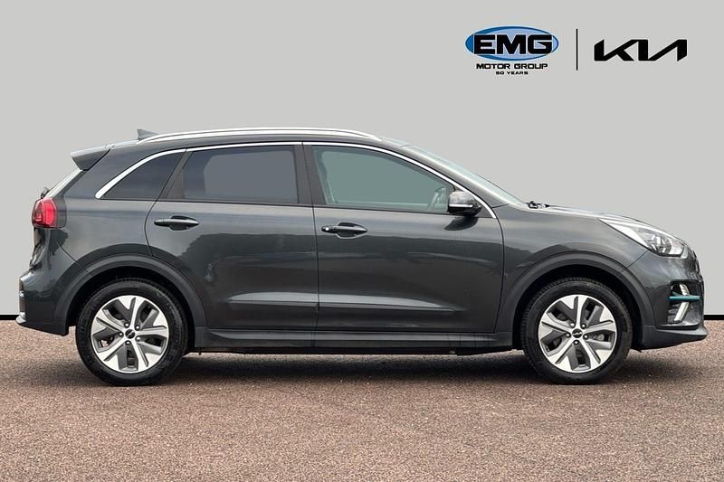 Used Kia Niro 150 kW (204 HP) 2022 Grey SUV
