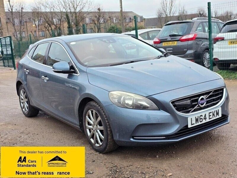 Blue Used 2014 Volvo V40 SE Lux Estate | £6,980 (Good price) - Image 1/4