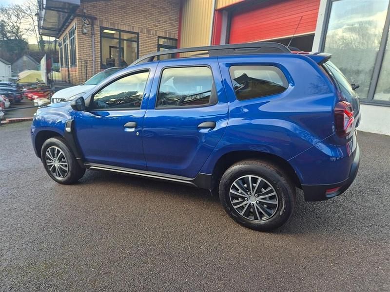 Second-hand Dacia Duster Essentiel 100 CP (73 kW) 2022 Albastru Hatchback