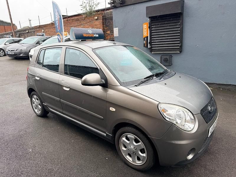 Used Kia Picanto 64 HP (47 kW) 2010 Silver Hatchback