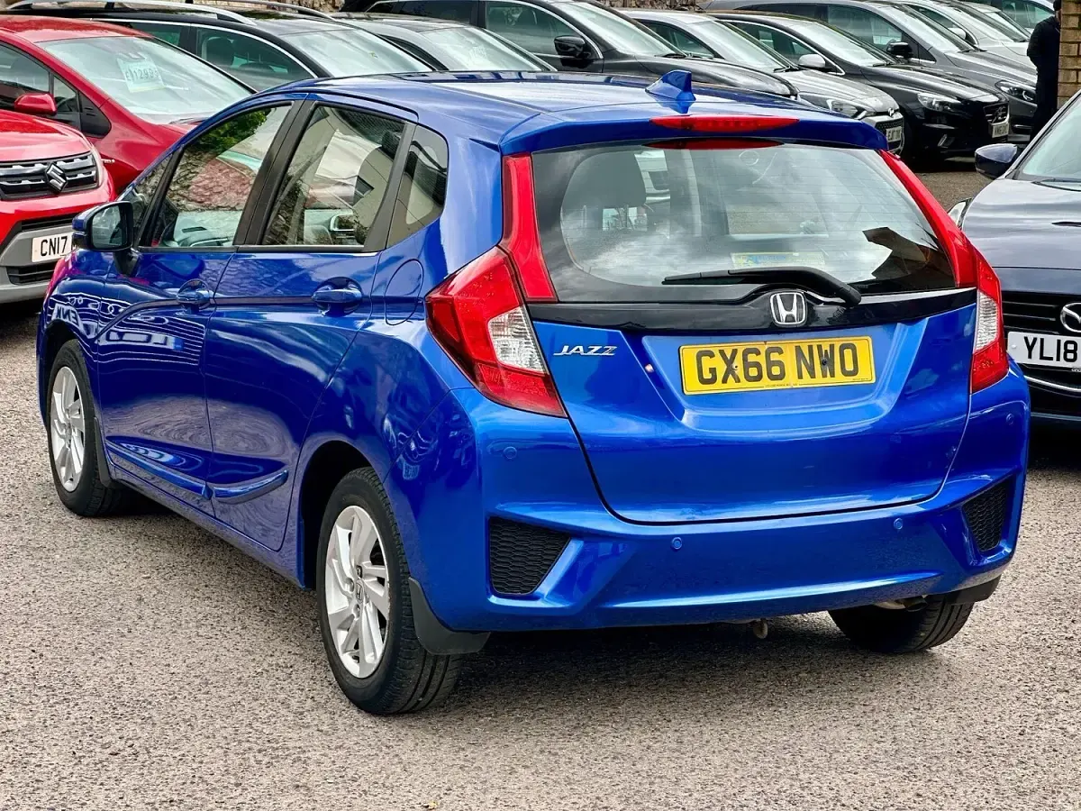 Used Honda Jazz SE 102 HP (75 kW) 2016 Blue Hatchback