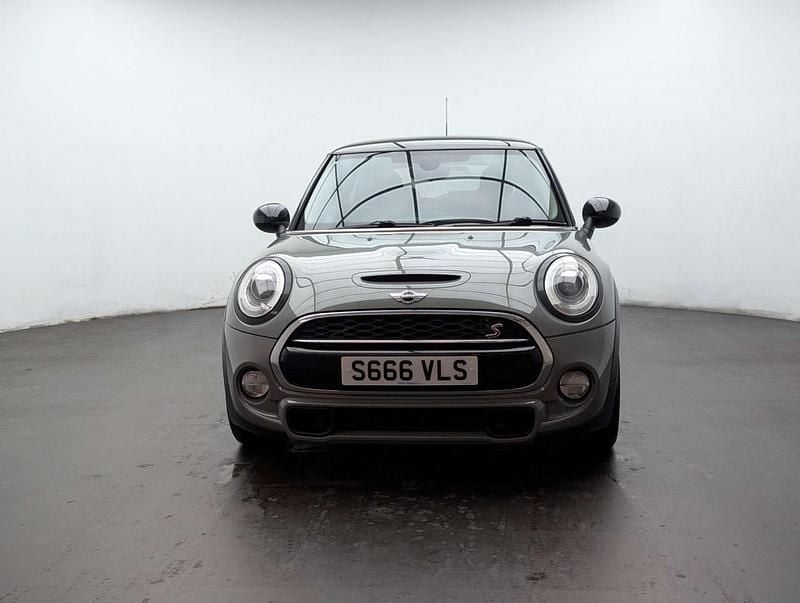 Usado Mini Cooper S Hatch 192 HP (141 kW) 2018 Cinzento Citadino