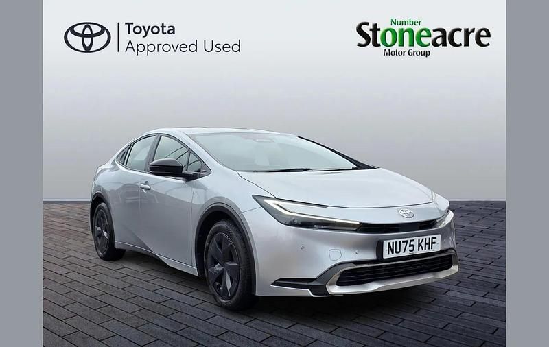 New Toyota Prius Design 220 HP (161 kW) 2025 Silver Hatchback