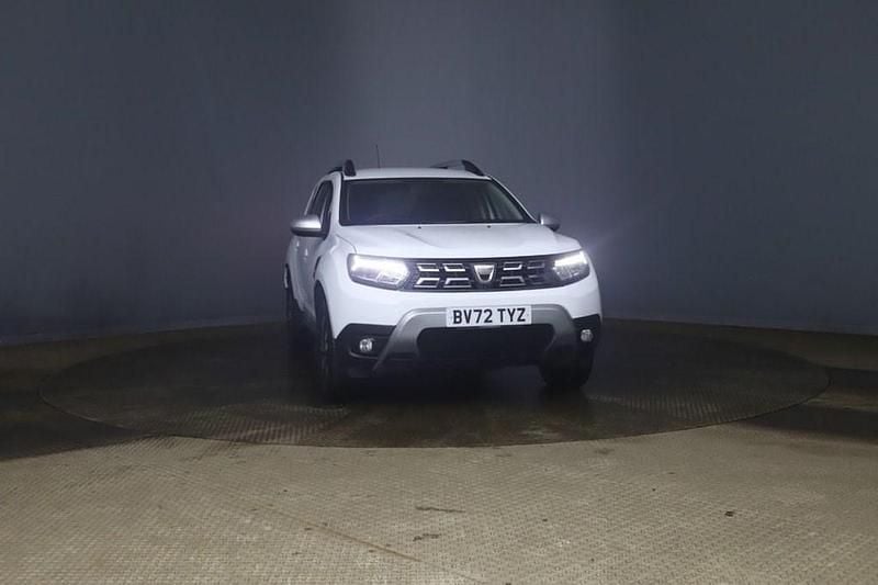Used Dacia Duster Prestige 90 HP (66 kW) 2022 White SUV