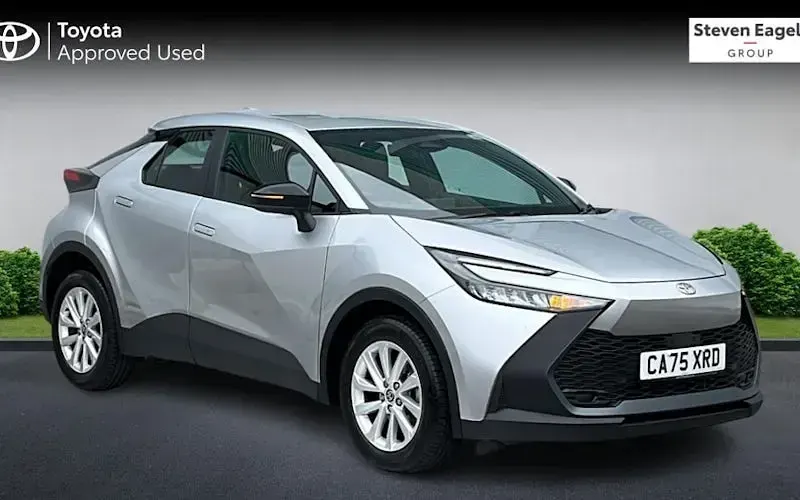 Used Toyota C-HR 140 HP (102 kW) 2026 SUV