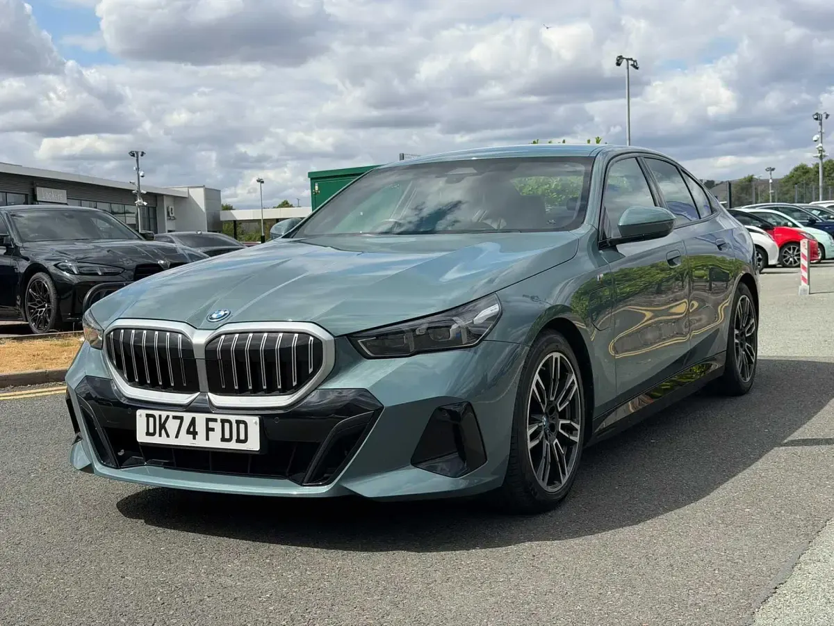 Used BMW 530e M Sport 295 HP (216 kW) 2024 Green