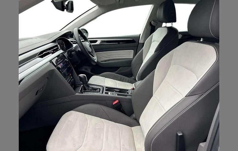 Used VW Arteon Elegance 147 HP (108 kW) 2023 Silver Hatchback