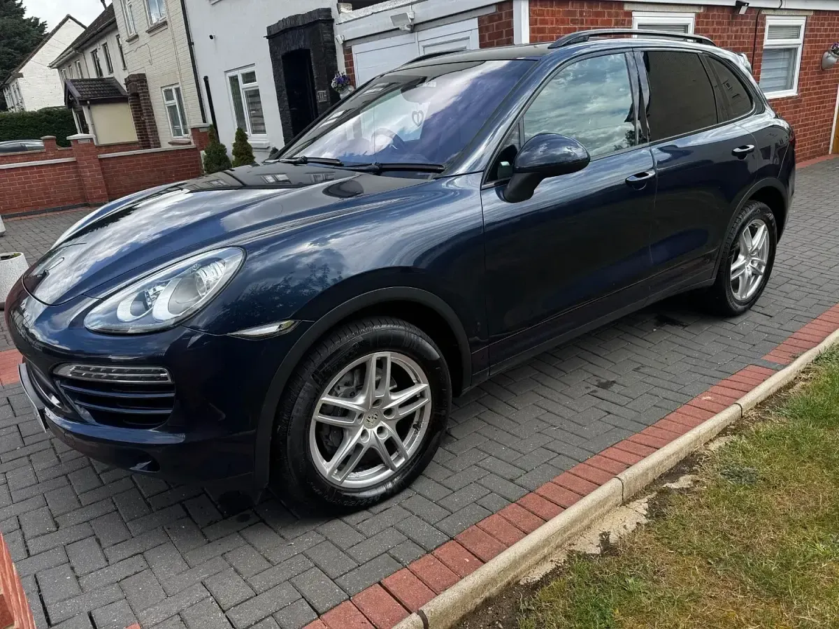 Used Porsche Cayenne 245 HP (180 kW) 2011 Blue SUV