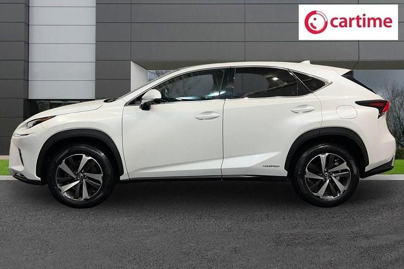 Used Lexus NX300h E-FOUR 197 HP (144 kW) 2019 White SUV