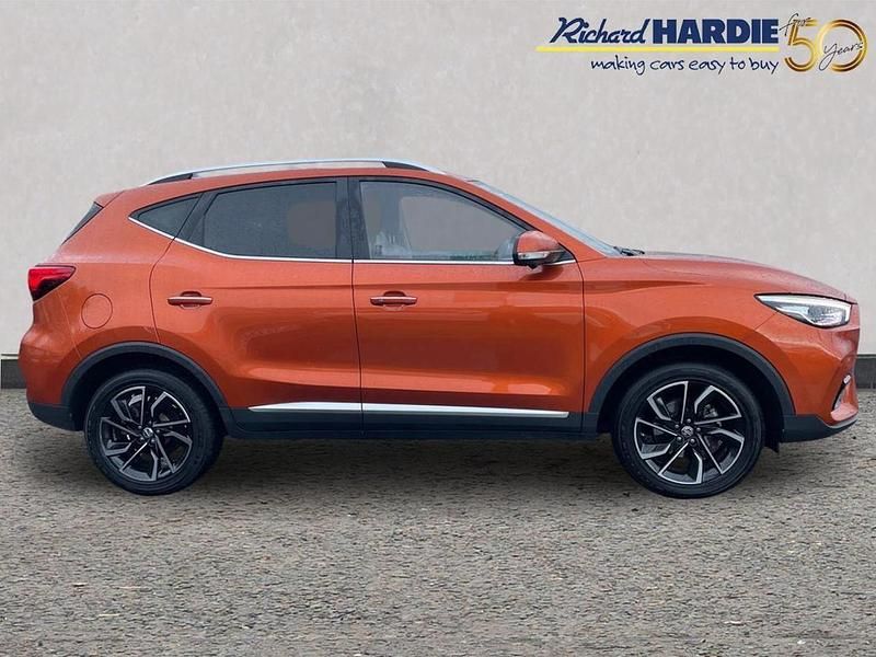 Used MG ZS Exclusive 109 HP (80 kW) 2024 Orange SUV