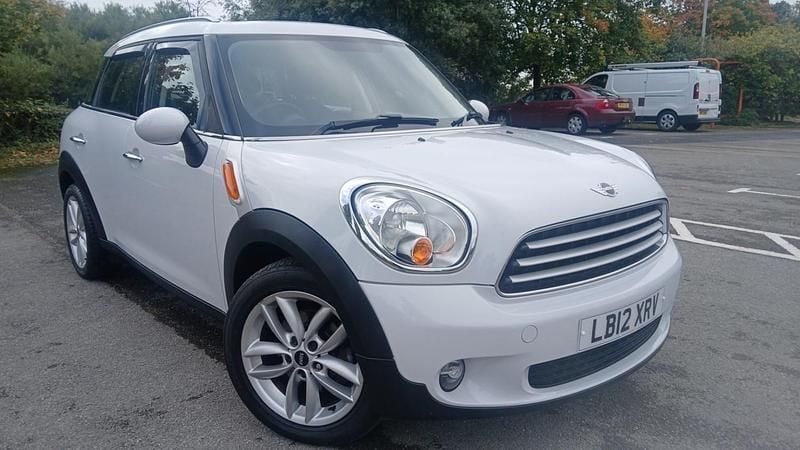 White Used 2012 Mini Cooper D Countryman SUV | £3,695 (Fair price) - Image 1/4