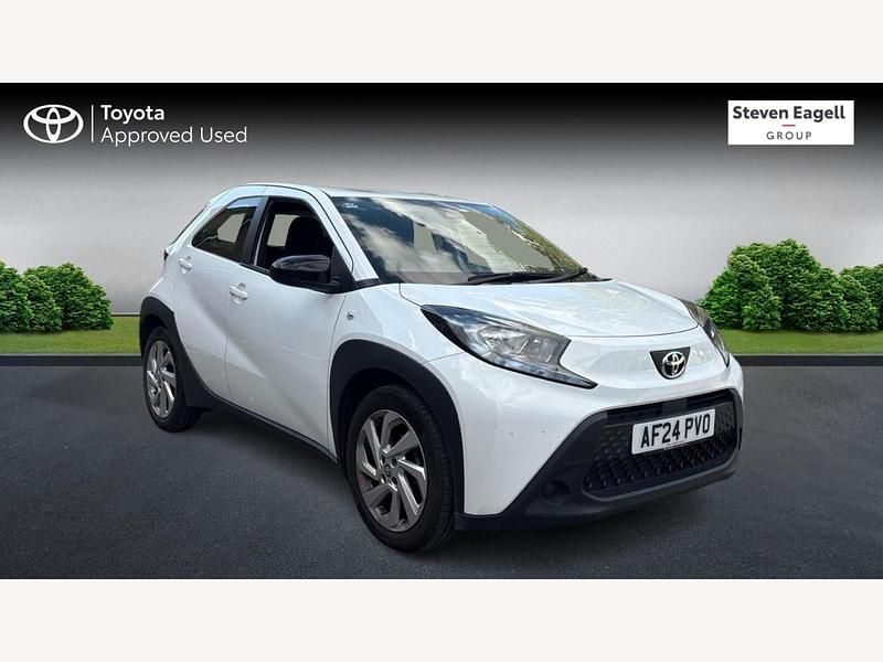 White Used 2024 Toyota Aygo X PURE SUV | £12,668 - Image 1/3