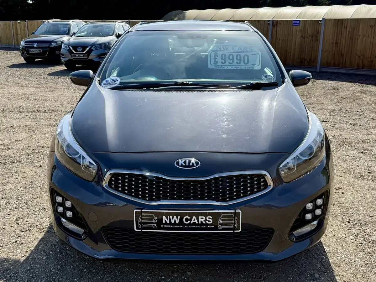Used Kia Ceed GT-Line 134 HP (98 kW) 2018 Silver Hatchback