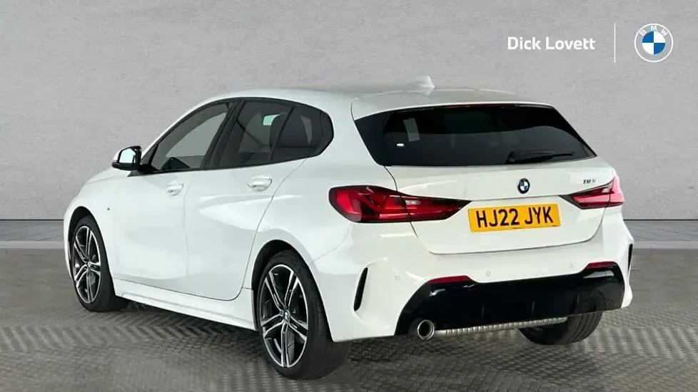 Used BMW 118 M Sport 134 HP (98 kW) 2022 White Hatchback