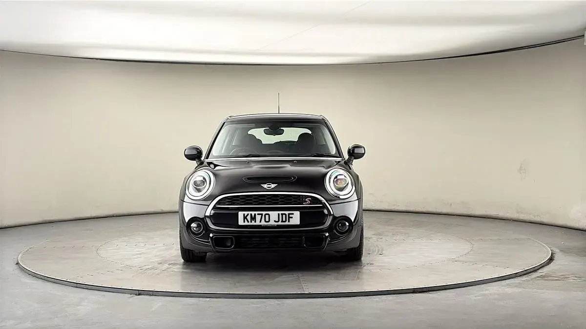 Używany Mini Cooper S Classic 192 KM (141 kW) 2020 Czarny Hatchback