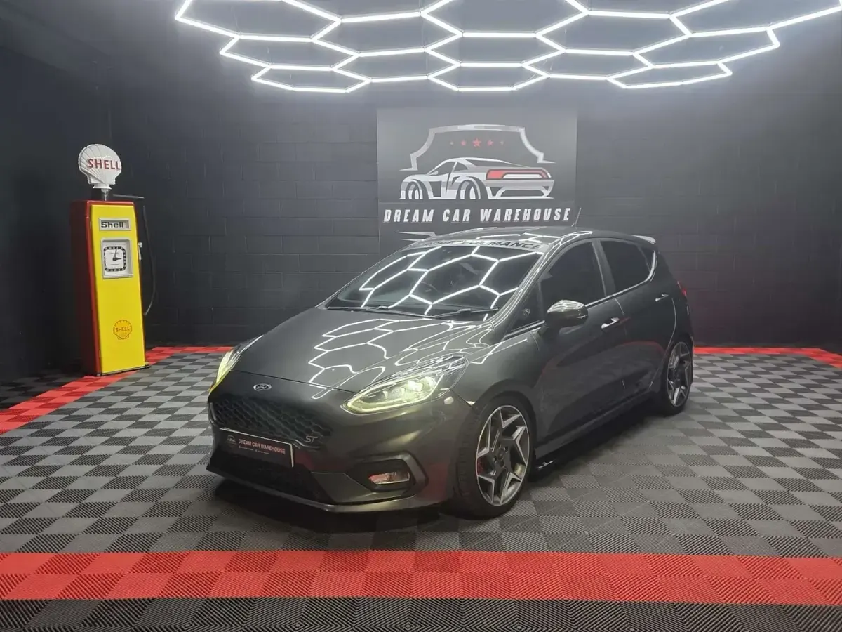 Used Ford Fiesta ST 200 HP (147 kW) 2018 Grey Hatchback