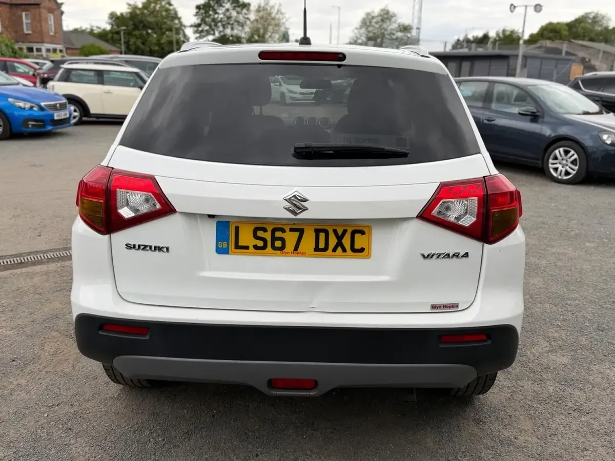 Used Suzuki Vitara SZ-T 120 HP (88 kW) 2017 White SUV