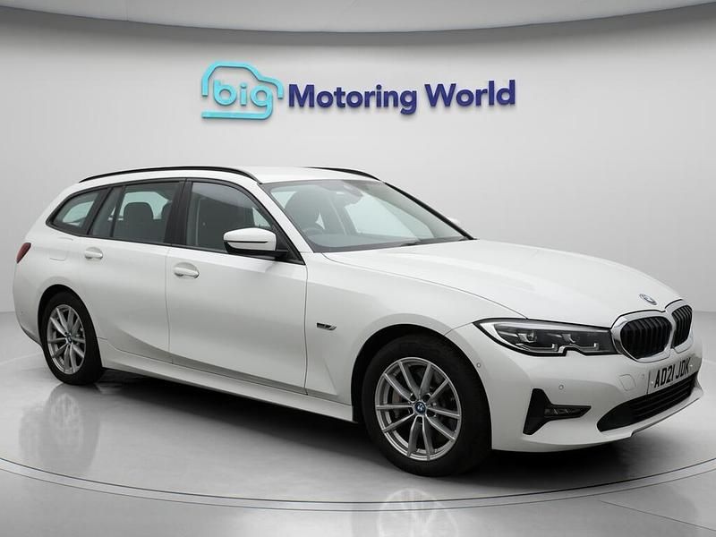 White Used 2021 BMW 330e Estate | £18,700 (Super price) - Image 1/4